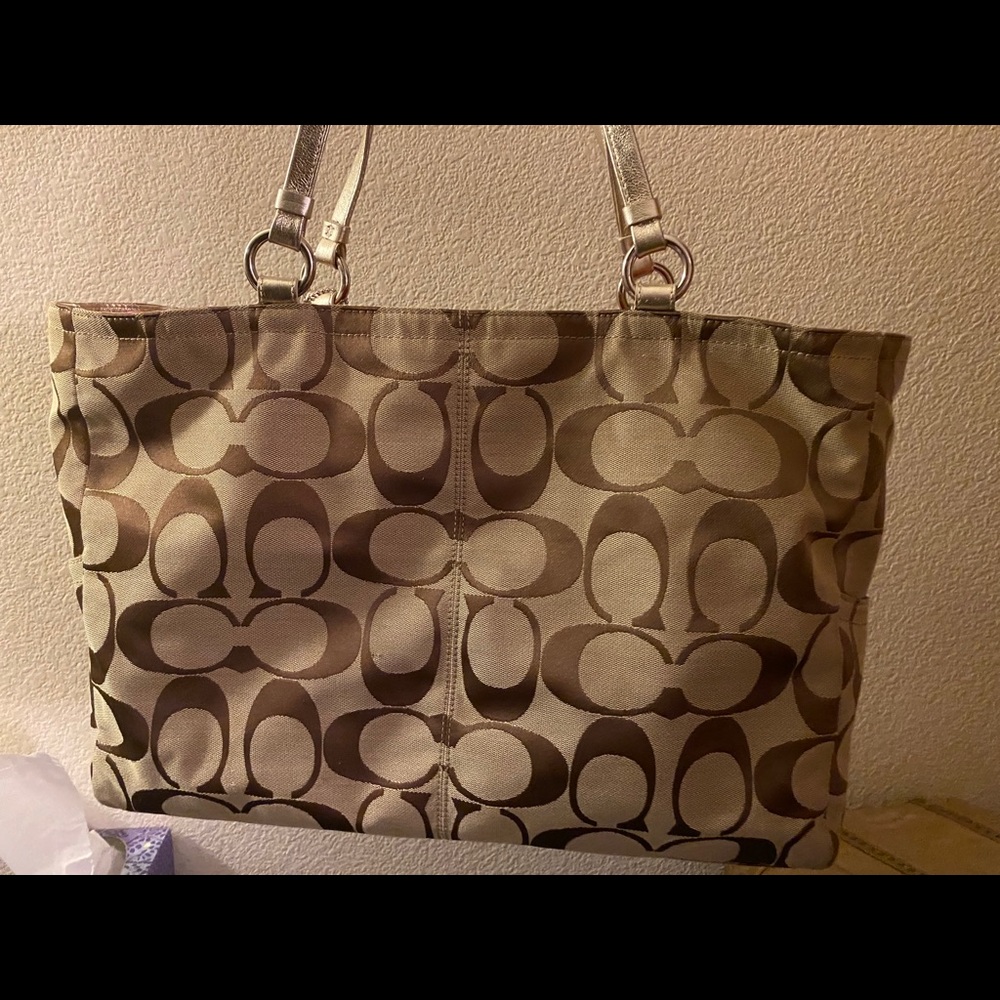 Coach Large Tote - Picture 2 of 3
